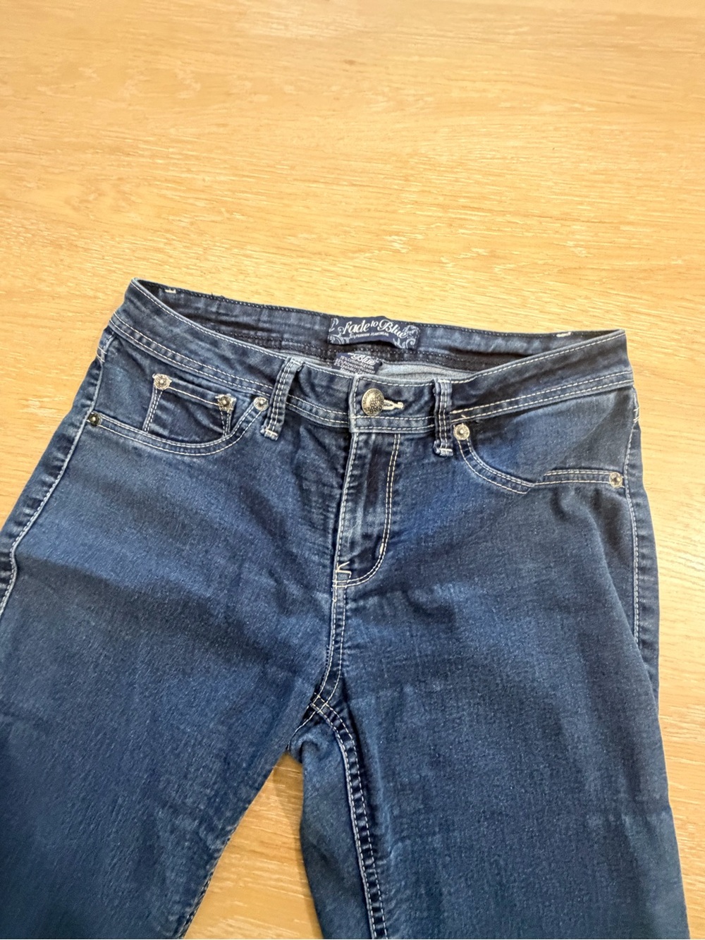 Women's Straight Leg Jeans in Deep Blue Denim - Classic Fit - Picture 3 of 6